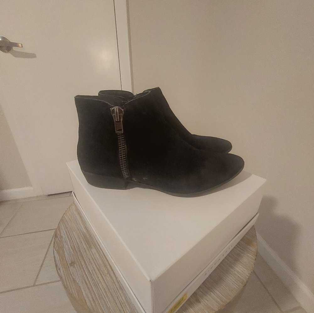 Booties - Picture 3 of 8
